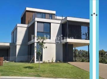 Casa · 336m² · 4 Ambientes · Casa en Venta en Los Puentes, Nordelta, Tigre