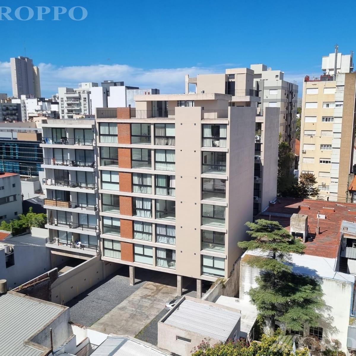 Retasado! Departamento de 2 ambientes con escritorio- Externo muy luminoso
