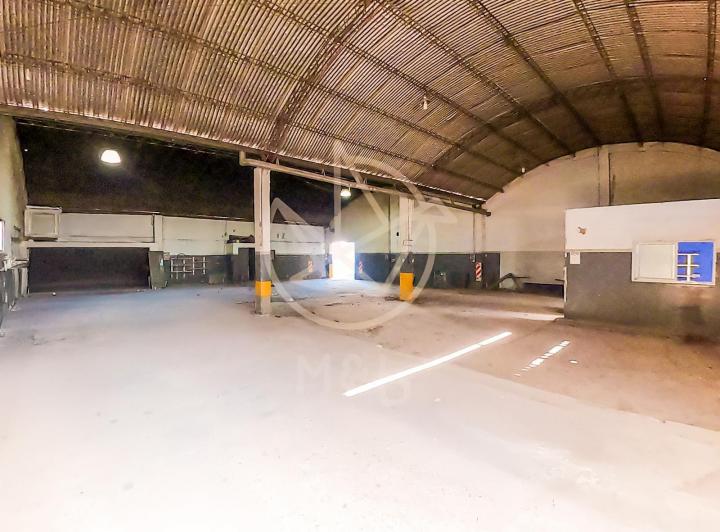 Bodega-Galpón · 1668m² · 10 Ambientes · 1 Cochera