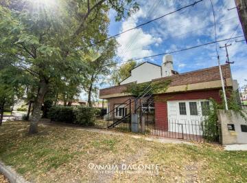 Casa · 203m² · 5 Ambientes · Dos Unidades en Block! Bosque Alegre