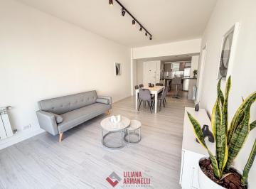 Departamento · 87m² · 3 Dormitorios · 4 Ambientes con Dependencia. Centro.