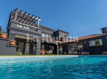 Casa · 312m² · 4 Ambientes · 1 Cochera · Casa en Venta en La Alameda, Nordelta, Tigre