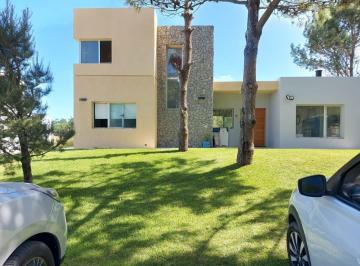 Casa · 240m² · 5 Ambientes · 1 Cochera · Casa en Venta - 4 Dorm. 3 Baños - Cochera - 1.000 m² - Golf II, Costa Esmeralda, Pinamar