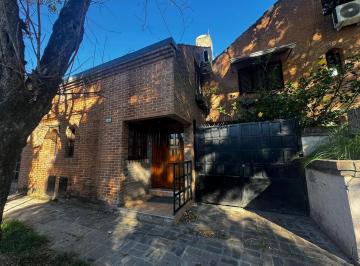 Casa · 90m² · 4 Ambientes · 1 Cochera · Duplex 2 Plantas, 4 Ambientes, Cochera, Patio, Munro!