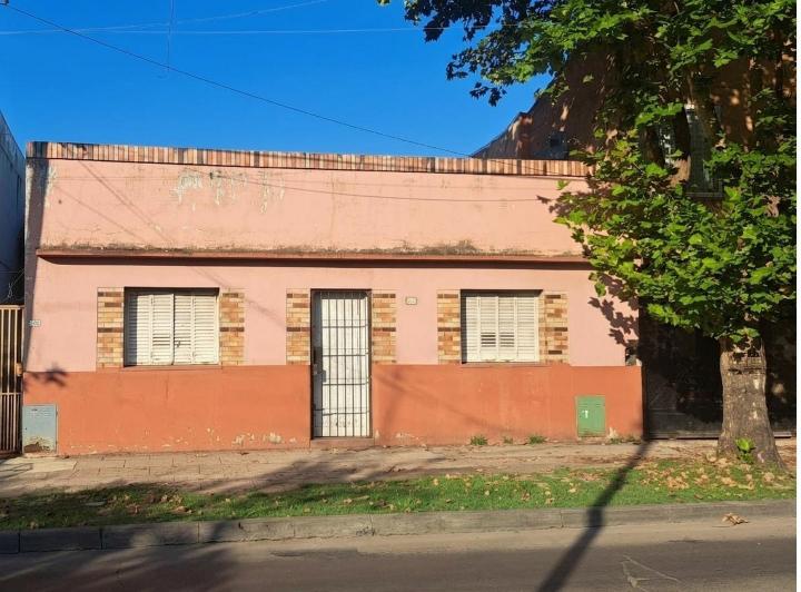Casa · 65m² · 4 Ambientes · 2 Cocheras