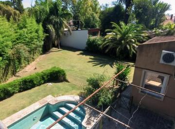 Casa · 180m² · 4 Ambientes · 4 Cocheras · Casa en Villa Elisa 3 Dorm.