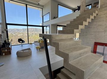 Casa · 882m² · 5 Ambientes · 2 Cocheras · Venta Casa 3 Habitaciones Country Tierralta