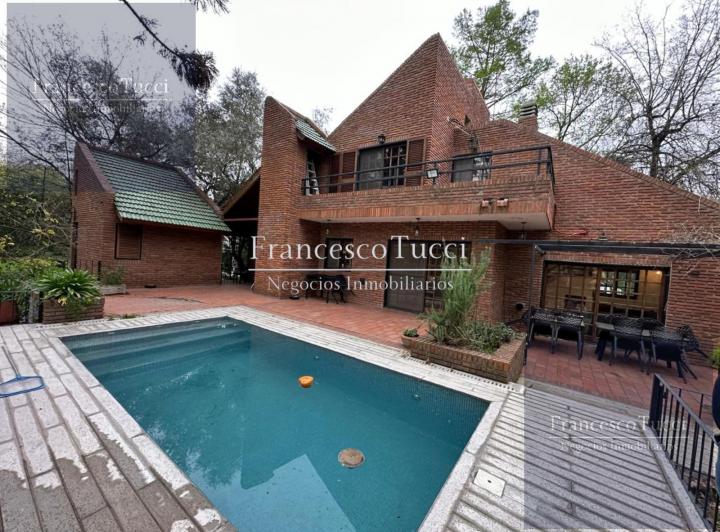 Casa · 150m² · 4 Ambientes · 2 Cocheras