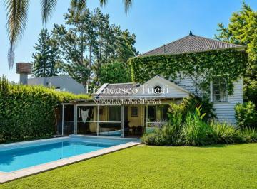 Casa · 400m² · 5 Ambientes · 6 Cocheras · Casa en Venta 5 Ambientes con Pileta en Paso del Rey