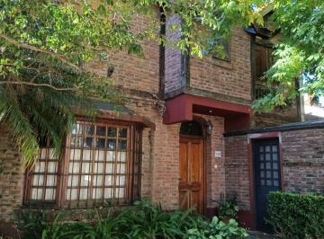 Casa de 5 ambientes, San Isidro · Casa Muy Bien Ubicada en La Horqueta con Pileta y Parrilla.