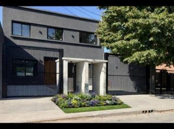 Casa de 4 ambientes, San Isidro · Excelente Duplex de Categoria