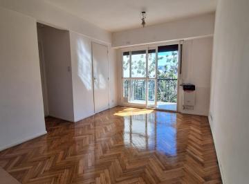 Departamento · 26m² · 1 Ambiente · Alquiler Monoambiente C/balcón Al Frente en Boedo