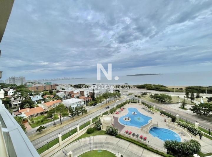 Departamento en alquiler en Playa Mansa · 3 ambientes