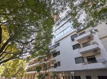Departamento · 137m² · 4 Ambientes · 1 Cochera · Departamento en Venta en La Isla con Cochera Fija y Vista a Plazas y Rio.
