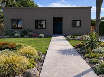 Casa · 151m² · 4 Ambientes · 1 Cochera · Casa a Estrenar en San Ramón