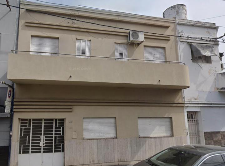 Casa · 179m² · 11 Ambientes · 1 Cochera