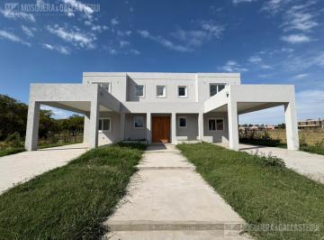 Casa · 262m² · 7 Ambientes · 6 Cocheras · Casa en Pilara