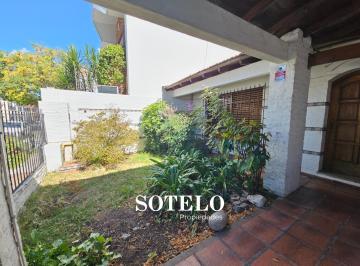 Casa · 250m² · 5 Ambientes · 2 Cocheras · Casa 5 Amb con Parque
