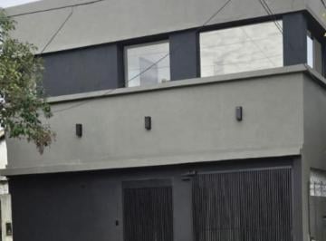 Casa · 180m² · 6 Ambientes · 1 Cochera · Casa en Haedo Sur 6 Ambientes con Cochera