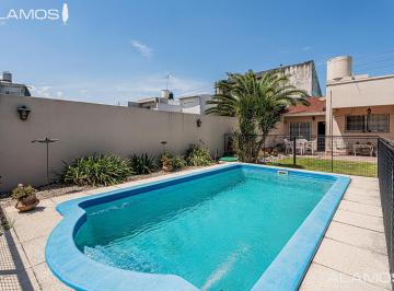 Casa · 124m² · 4 Ambientes · 3 Cocheras · Venta Casa 4 Ambientes en Villa Luzuriaga