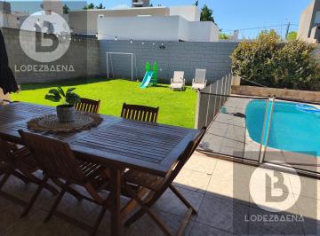 Casa · 141m² · 6 Ambientes · 1 Cochera · Venta Casa Apta Credito - 3 Dorm. en Comarca de Allende - Córdoba