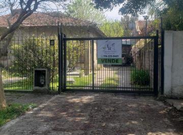 Casa de 6 ambientes, Berazategui · Importante Propiedad de 5 Dorm. Sobre Calle 121 a Pasos de Av Belgrano