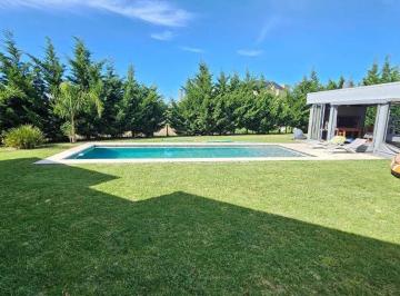 Casa · 161m² · 5 Ambientes · 1 Cochera · Exclusiva Casa en Venta! Barrio Cruz del Sur! Oportunidad en Canning - San Vicente, G. B. a. Zona Sur