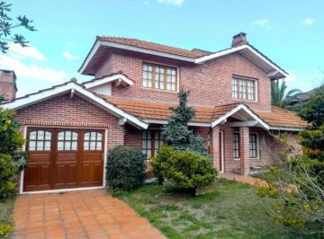 Casa · 246m² · 5 Ambientes · Casa en Venta - 3 Dorm. 3 Baños - Pinamar