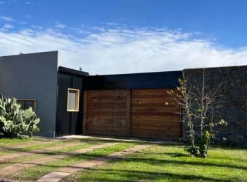 Casa de 7 ambientes, Las Compuertas · Fantástica Casa en El Bucólico B° Viñas de Ortíz, Vistalba/luján de Cuyo, Mza