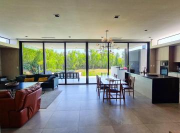 Casa · 266m² · 6 Ambientes · 4 Cocheras · Casa en Venta en Acacias, Puertos, Escobar