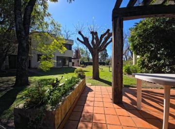 Casa · 160m² · 5 Ambientes · 2 Cocheras · Casa en Venta - 3 Dorm. - Quincho - Bello Horizonte