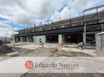 Local comercial · 131m² · Local Comercial. 2 Plantas. Sin Expensas