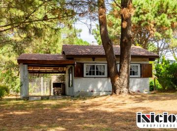 Casa de 2 ambientes, Nueva Atlantis · Chalet: Olivero N° 530 E/ Libres del Sur y Rico - Nueva Atlantis - C1079