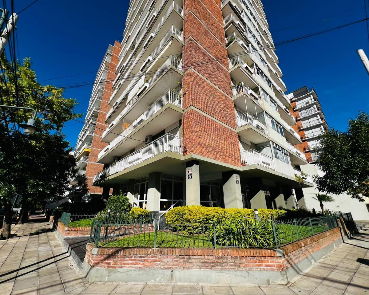 Albarellos 2126