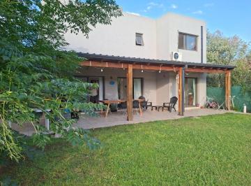 Casa de 1 ambiente, Córdoba · Casa de 4 Dorm. – B° Tejas 3. Apta Credito