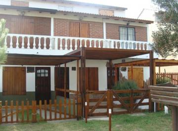 Departamento · 50m² · 4 Ambientes · Triplex en Venta - 3 Dorm. 1 Baño - Mar del Tuyú