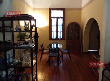 Casa · 168m² · 6 Ambientes · Casa 6 Amb con Patio y Depto Indep en Venta Flores