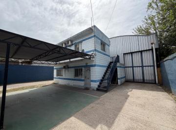 Bodega-Galpón · 454m² · 3 Cocheras · Galpón en L. Tunas