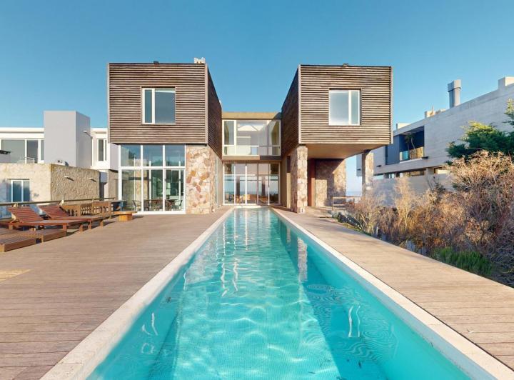 Casa · 111m² · 7 Ambientes · 1 Cochera