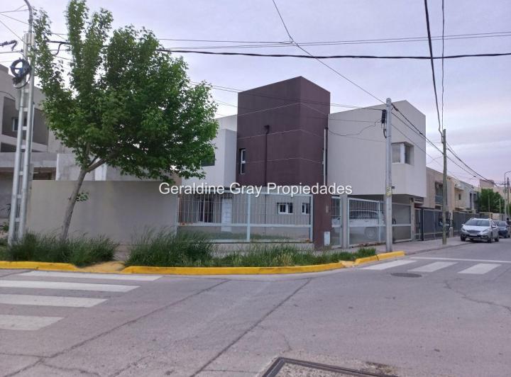 PH · 143m² · 4 Ambientes · 1 Cochera