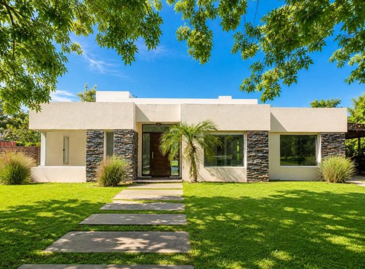 Casa · 175m² · 4 Ambientes · 3 Cocheras