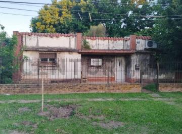 Casa · 141m² · 4 Ambientes · 2 Cocheras · Venta - Casa a Reciclar - San Jerónimo Sud - 654 m²
