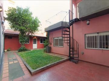 Casa de 5 ambientes, Parque Chas · *dueño Vende* Casa Lote Propio con Jardín, Quincho, Cerca Subte Parque Cha