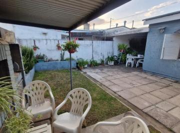 Casa · 153m² · 4 Ambientes · 4 Cocheras · Zona Norte - Casa 3 Dorm.,2 Baños, Patio Amplio y Jar