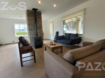 Casa · 130m² · 3 Ambientes · 2 Cocheras · Casa en Barrancas de San Benito Country Club