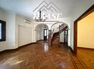Casa · 267m² · 5 Ambientes · 2 Cocheras · Casa Antigua 14 X 17 m a Actualizar Segurola Vte. López