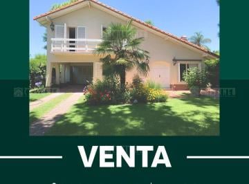 Casa · 170m² · 4 Ambientes · 1 Cochera · Gran Casa Nórdica, Club La Martona, Cañuelas