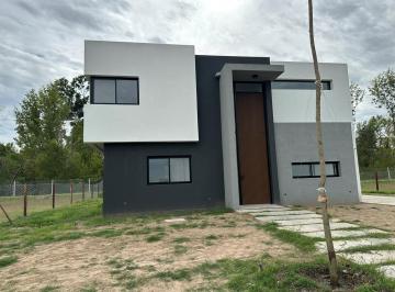 Casa · 187m² · 5 Ambientes · Casa Chalet en Venta en Nativas, Puertos, Escobar