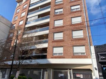 Departamento · 140m² · 5 Ambientes · 2 Cocheras · Departamento en Venta, en Dúplex, 2 Cocheras, Luminoso
