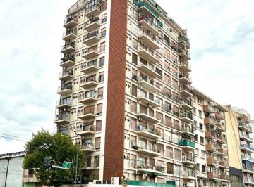 Departamento de 3 ambientes, Flores · 3 Ambientes Al Frente con Balcón Aterrazado y Patio